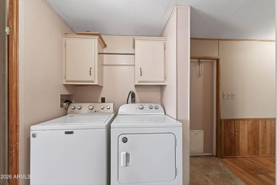 Discover comfortable living in a peaceful cul de sac with this - photo 32