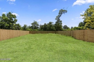 Discover an exceptional opportunity at 2512 N Bonita Ave. This - photo 33
