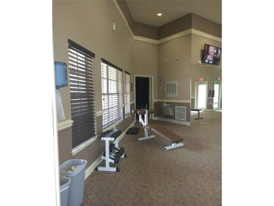 Charming 1-bedroom, 1-bath condo offering 861 Sq.ft of - photo 33