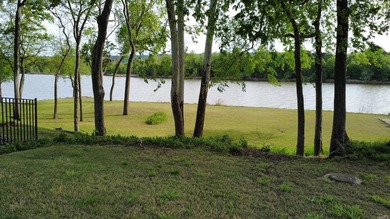 Build your dream home on this beautiful level lot in subdivision - photo 37