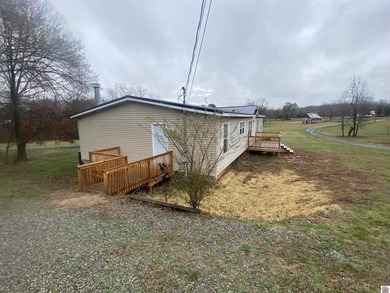 Check out this affordable home. Hardly lived in over the years - photo 3
