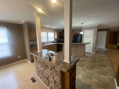 Check out this affordable home. Hardly lived in over the years - photo 10