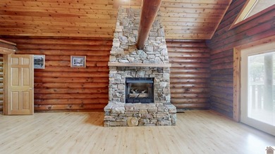 Charming 2 bedroom, 2 bath log cabin in the county near - photo 5