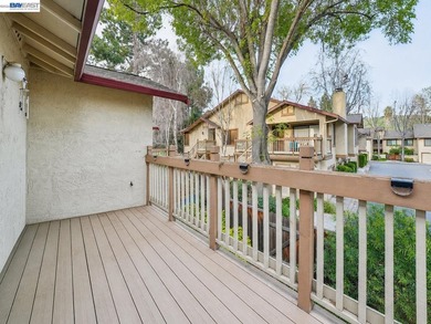 Beautifully maintained corner unit in the heart of Fremont - photo 10