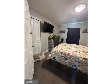 3 Bedroom 1 bath ranch home features a spacious living room - photo 14