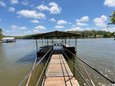 Welcome to your ultimate lakefront escape! This charming - photo 4