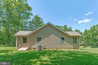 Welcome to your private retreat in Frederick County. Set on 27 - photo 19