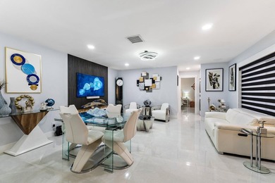 One-story townhouse in Indian Creek, a quiet pet-friendly - photo 3