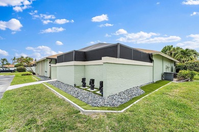 One-story townhouse in Indian Creek, a quiet pet-friendly - photo 7