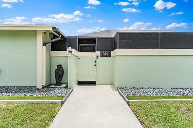 One-story townhouse in Indian Creek, a quiet pet-friendly - photo 8