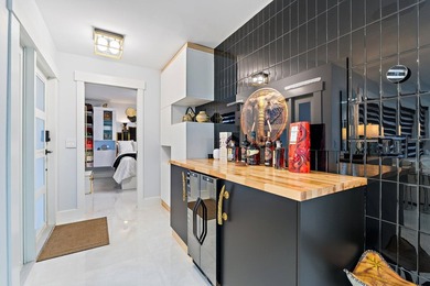 One-story townhouse in Indian Creek, a quiet pet-friendly - photo 10