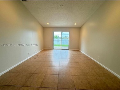 Lakefront Living Made Easy ! Welcome home to this beautiful - photo 4