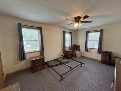 Welcome to this stunning, fully renovated home, meticulously - photo 18