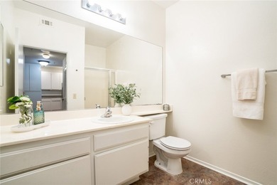 Downtown Vibe mixed with with private, peaceful secluson. 640 W - photo 18