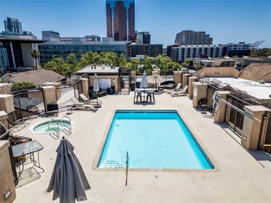 Downtown Vibe mixed with with private, peaceful secluson. 640 W - photo 25