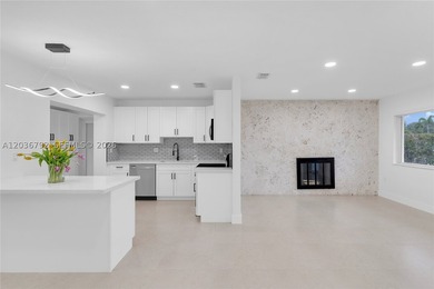 PRIME LOCATION!!!! This beautifully 4-2 RENOVATED home offers - photo 8