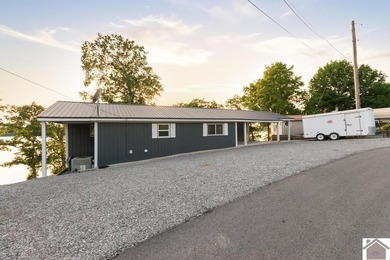Experience waterfront living at its finest with this freshly - photo 2