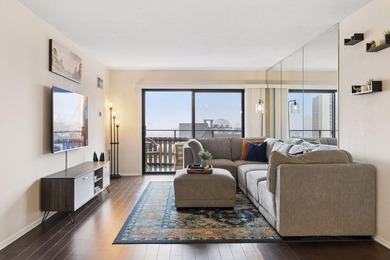 Move right into this bright and modern 1 bedroom at Summit - photo 12