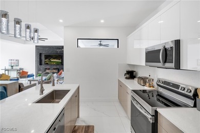 Welcome to this STUNNING, FURNISHED - TURNKEY home built in 2023 - photo 17