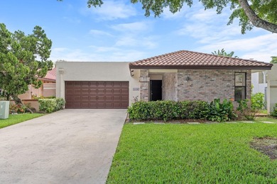 Welcome to refined living in this impeccably upgraded 3-bedroom - photo 1