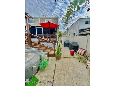 BEAUTIFUL 3 BEDROOM COLONIAL, NEW CENTRAL AIR, NEW BATHS, NEW - photo 22