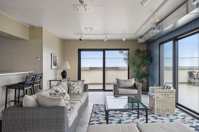 Move right into this bright and modern 1 bedroom at Summit - photo 40