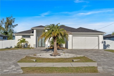 Welcome to this STUNNING, FURNISHED - TURNKEY home built in 2023 - photo 44