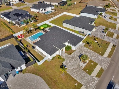 Welcome to this STUNNING, FURNISHED - TURNKEY home built in 2023 - photo 45