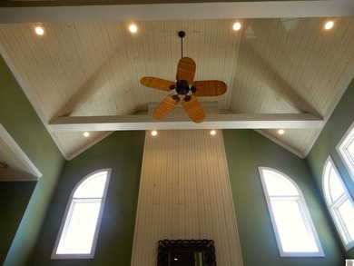Fabulous Immaculate Quality Custom built 3 bedroom 3 full baths - photo 5