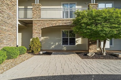Welcome to easy lakefront living in the highly sought-after - photo 3