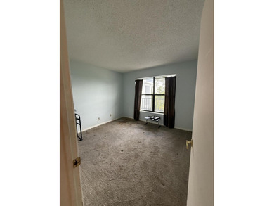 Penthouse 4th Floor condo with fabulous garden view. Panoramic - photo 5