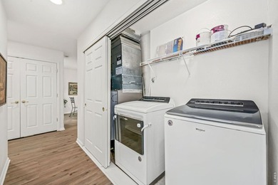 FRESH INTERIOR PAINT & BRAND NEW CARPET! Rare ranch-style - photo 17