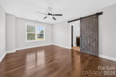 Price improvement on this gorgeous home!! Welcome to 103 Webbed - photo 32