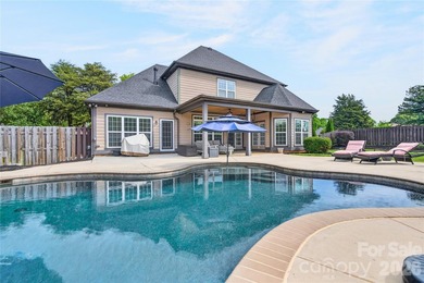 Price improvement on this gorgeous home!! Welcome to 103 Webbed - photo 41