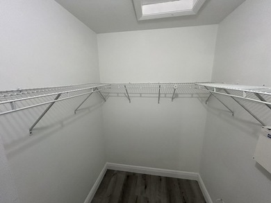 Huge PRICE CUT for a quick sale. Owner motivated. Excellent - photo 1