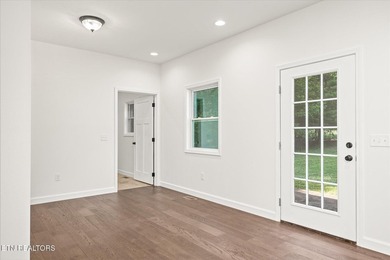 NEW CONSTRUCTION with stainless appliances in Lake Tansi Village - photo 13