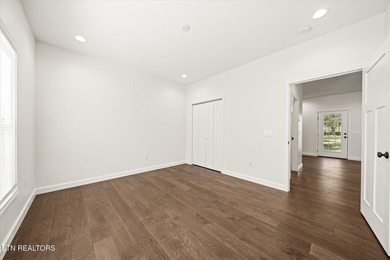 NEW CONSTRUCTION with stainless appliances in Lake Tansi Village - photo 17