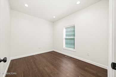 NEW CONSTRUCTION with stainless appliances in Lake Tansi Village - photo 18