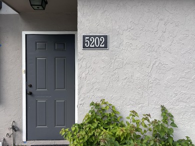 Greenacres Lakes Townhome/Townhouse For Sale in Greenacres Florida