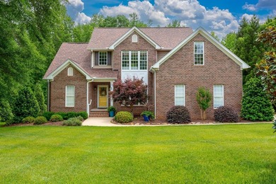 Bring your boat!!! Check out this amazing home, 4-5 Bedrooms, 3 - photo 1