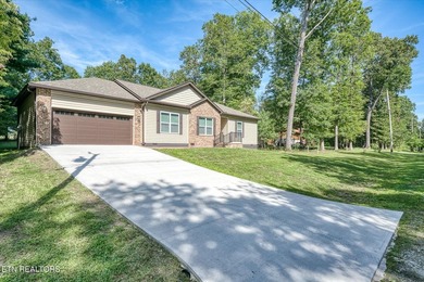 NEW CONSTRUCTION with stainless appliances in Lake Tansi Village - photo 33