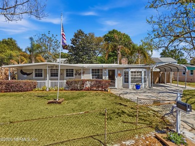 Rare Atlantic Beach Opportunity! Tucked away on a quiet - photo 2