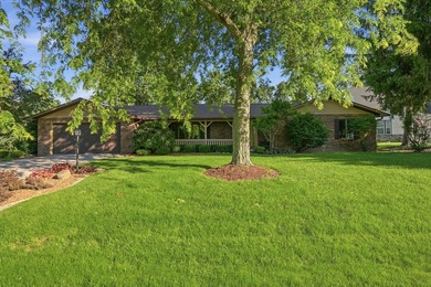 Sprawling CUSTOM-BUILT BRICK AND CEDAR RANCH with over 2,400 sq - photo 1