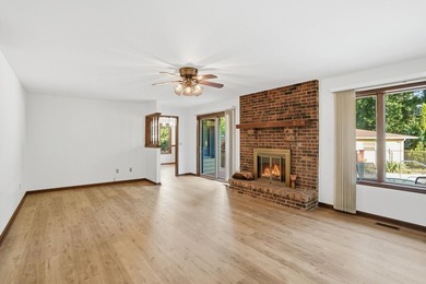 Sprawling CUSTOM-BUILT BRICK AND CEDAR RANCH with over 2,400 sq - photo 8