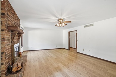 Sprawling CUSTOM-BUILT BRICK AND CEDAR RANCH with over 2,400 sq - photo 10