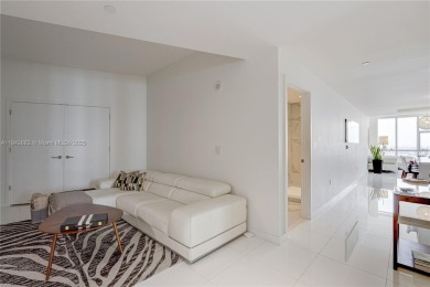 Priced to Sell! Beautiful 3/4 + Den in the renowned PARAMOUNT