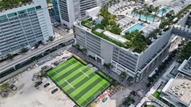 Priced to Sell! Beautiful 3/4 + Den in the renowned PARAMOUNT