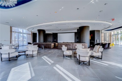 Priced to Sell! Beautiful 3/4 + Den in the renowned PARAMOUNT