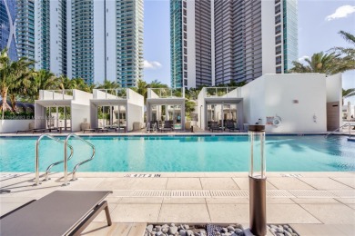 Priced to Sell! Beautiful 3/4 + Den in the renowned PARAMOUNT