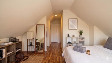 120-122 N Franklin St is a rare opportunity to own a - photo 27